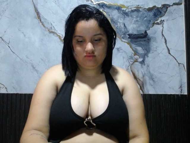 Brithany webcam bongacams model stream image