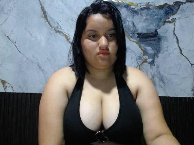 Brithany live cam preview