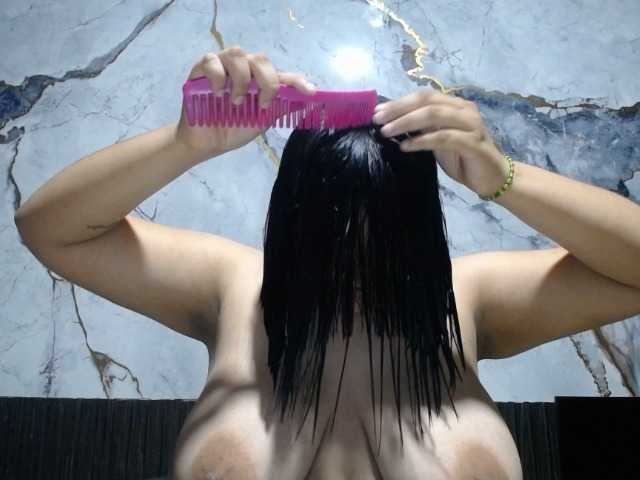 Brithany live cam on BongaCams