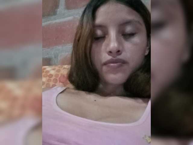Catalina-25 live cam on BongaCams