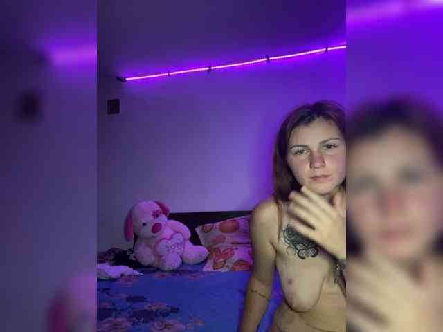 simonaSimij webcam