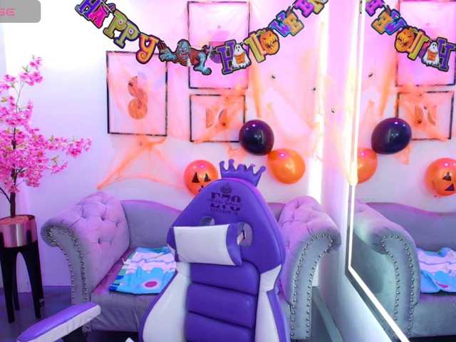 Agatha_M live cam preview