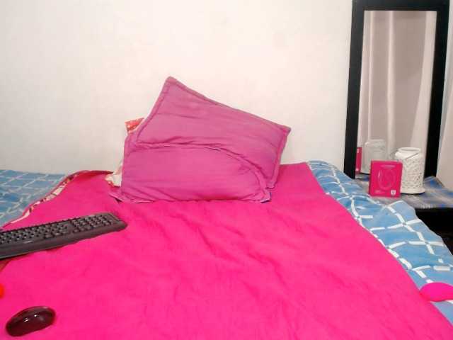 kinkysexymature live cam on BongaCams