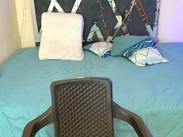 monserrat11 live cam on BongaCams