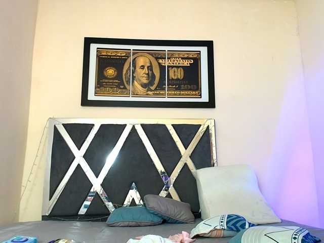 monserrat11 live cam on BongaCams