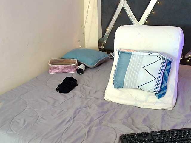 monserrat11, live now on BongaCams