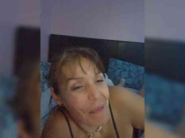 ElaGeo Live Webcam on BongaCams