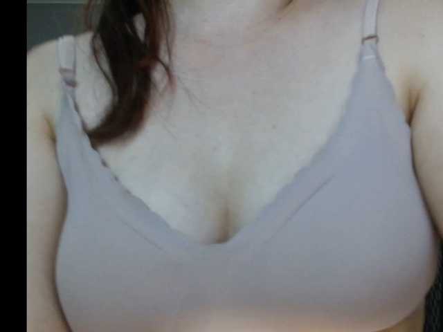 celeste_yue live cam preview