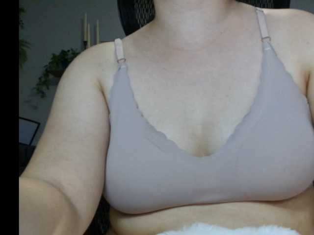 celeste_yue live cam preview