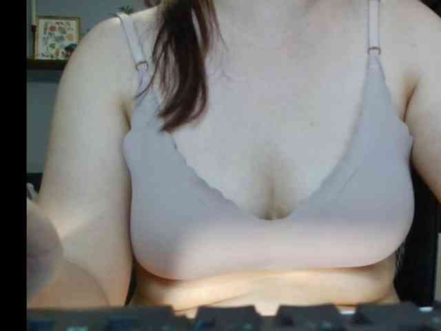 live camsex Celeste-yue