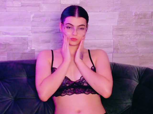 RosseDoll live cam on BongaCams