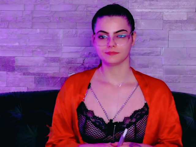 RosseDoll live cam preview