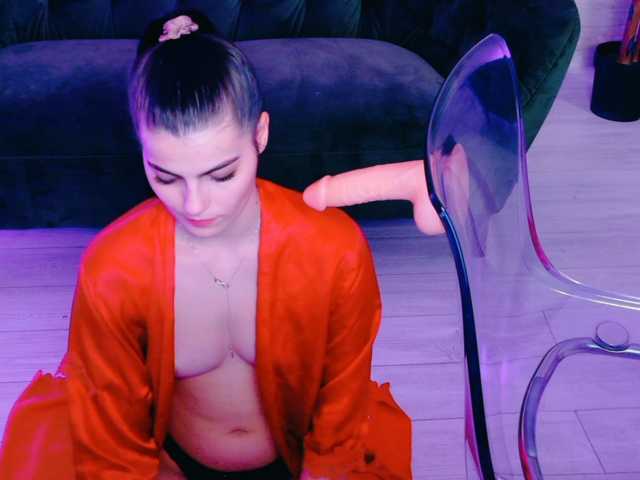 RosseDoll live cam preview