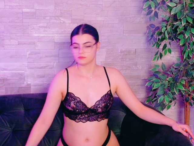 RosseDoll live cam on BongaCams