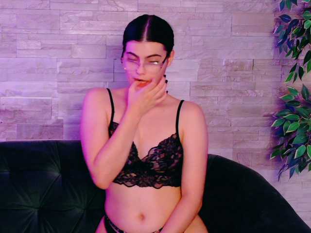 RosseDoll live cam on BongaCams