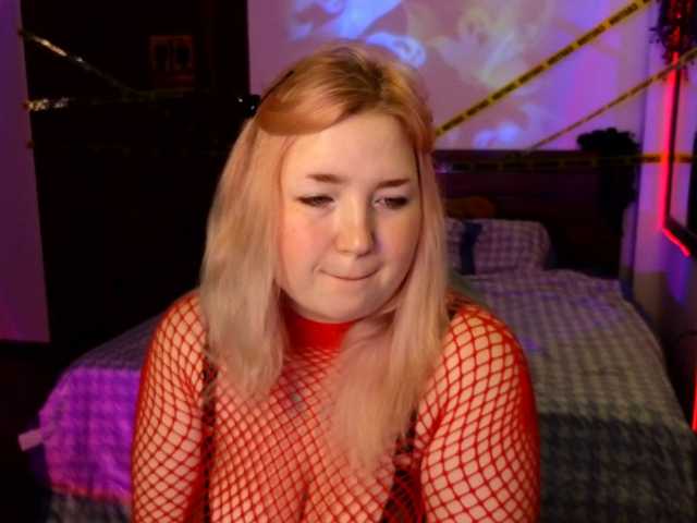 plushydevil live cam preview