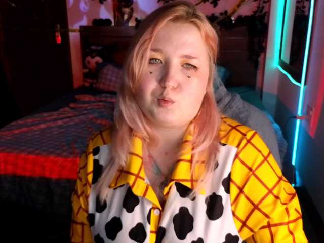 plushydevil live cam on BongaCams