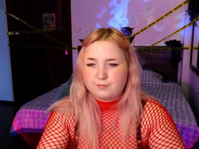 plushydevil live cam preview