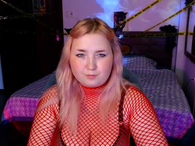 plushydevil, en vivo ahora en BongaCams