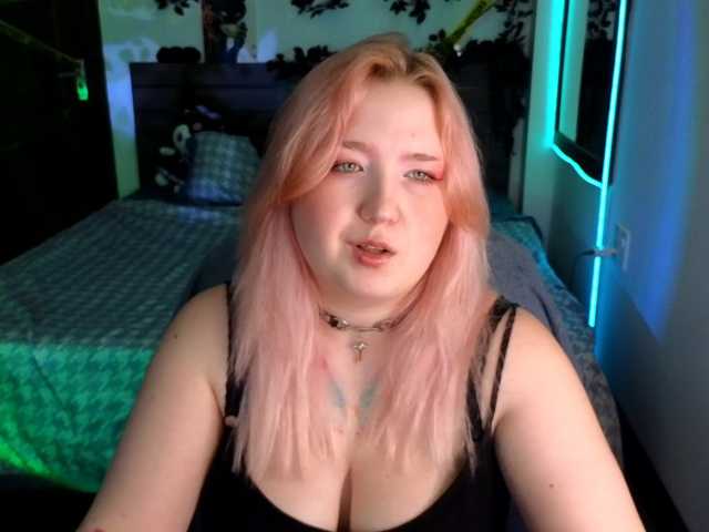 plushydevil live cam on BongaCams