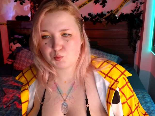 plushydevil live cam on BongaCams