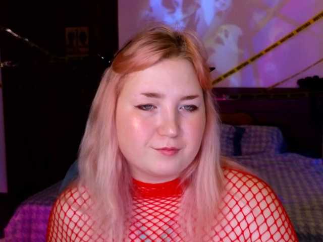 plushydevil live cam preview