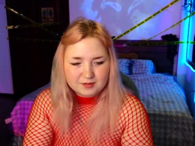 plushydevil live cam preview