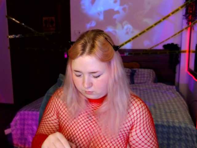 plushydevil live cam preview