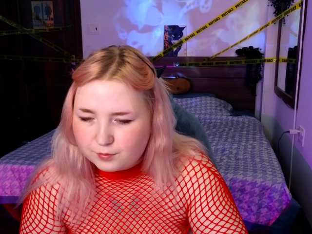 plushydevil, live now on BongaCams