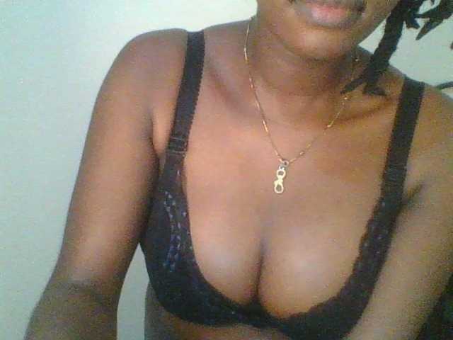 Juicybaby1 live cam on BongaCams