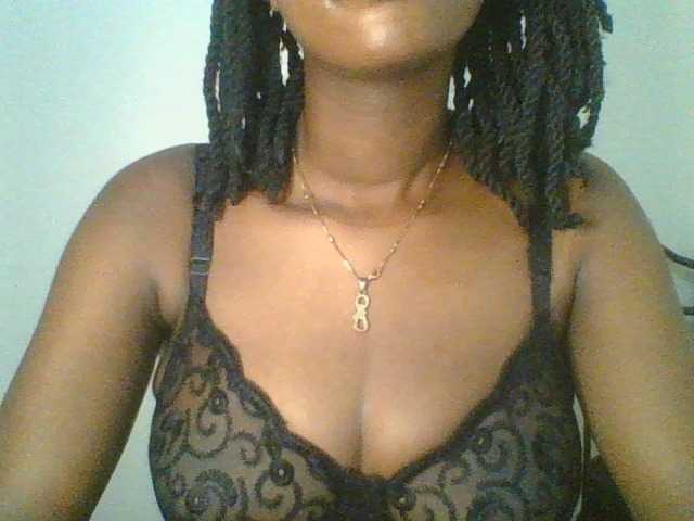 Juicybaby1 live cam on BongaCams