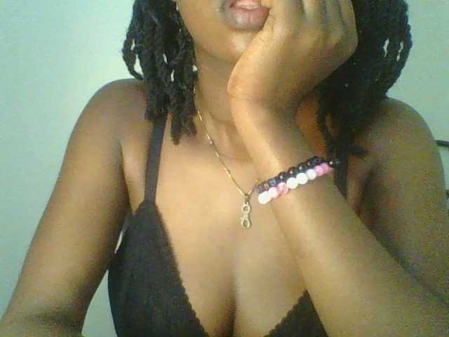 Juicybaby1 live cam on BongaCams