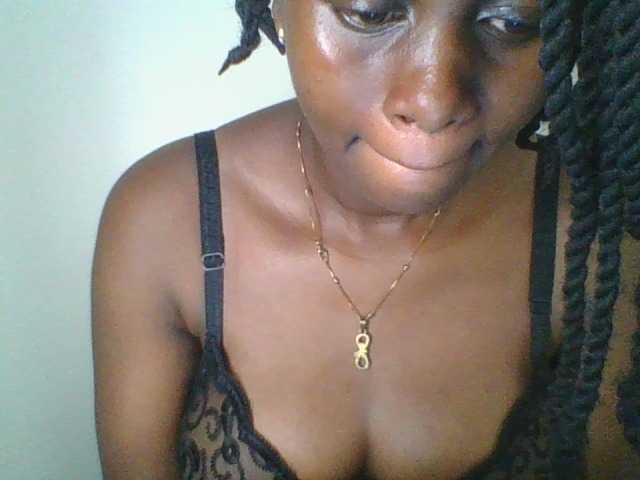 Juicybaby1 live cam on BongaCams