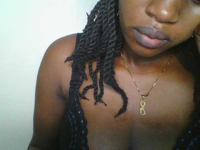 Juicybaby1 live cam on BongaCams