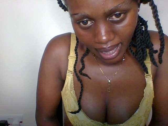 Juicybaby1 live cam on BongaCams