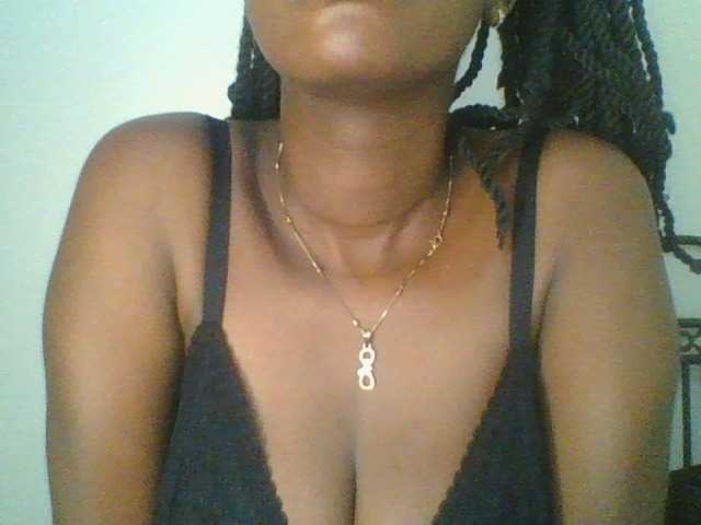 Juicybaby1 live cam on BongaCams
