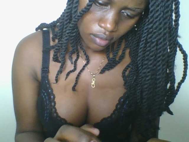 Juicybaby1 live cam on BongaCams