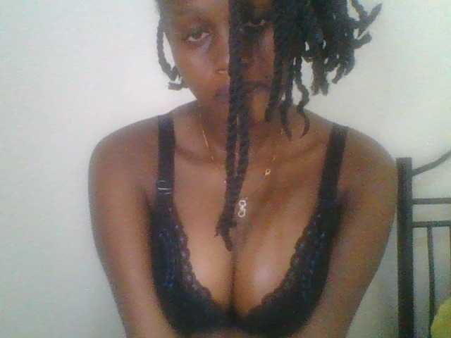 Juicybaby1 live cam on BongaCams