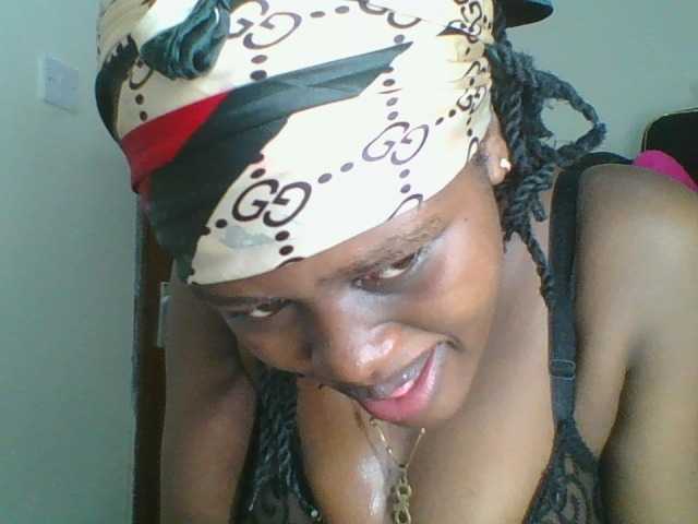 Juicybaby1 live cam on BongaCams
