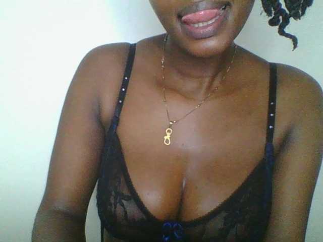 Juicybaby1 live cam on BongaCams