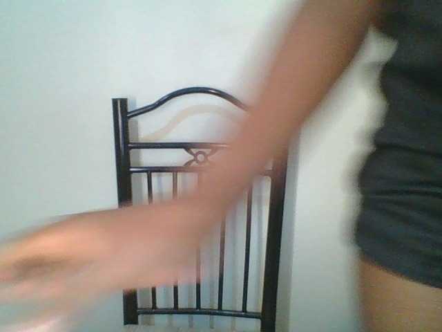 Juicybaby1 live cam on BongaCams