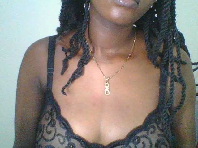 Juicybaby1 live cam on BongaCams