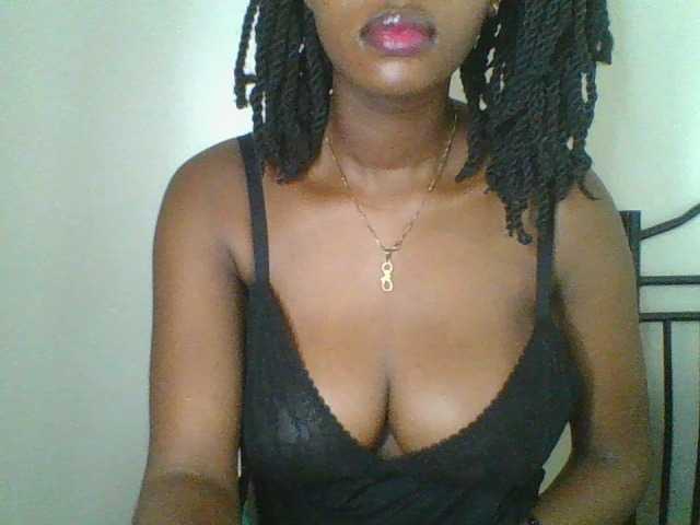 Juicybaby1 live cam on BongaCams