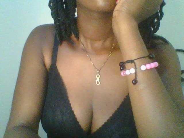 Juicybaby1 live cam on BongaCams