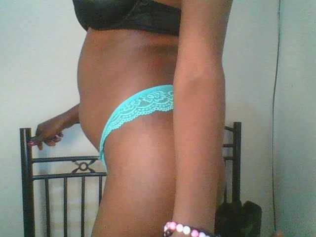 Juicybaby1 live cam on BongaCams
