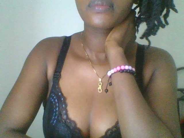 Juicybaby1 live cam on BongaCams