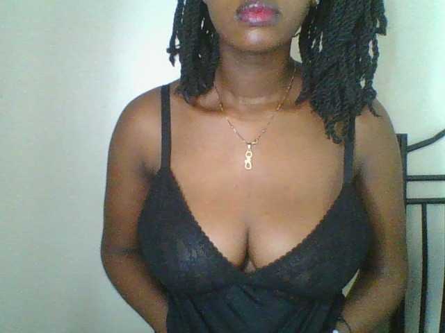Juicybaby1 live cam on BongaCams