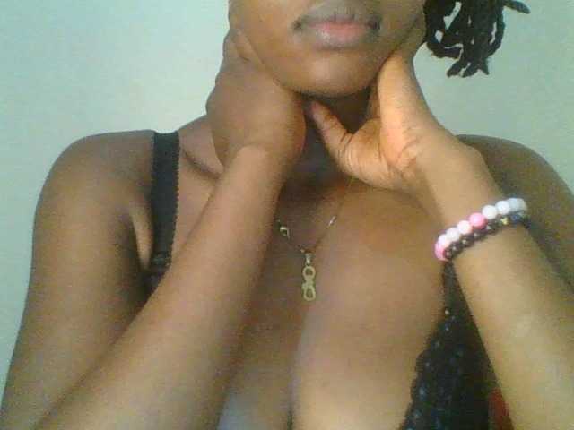 Juicybaby1, live now on BongaCams
