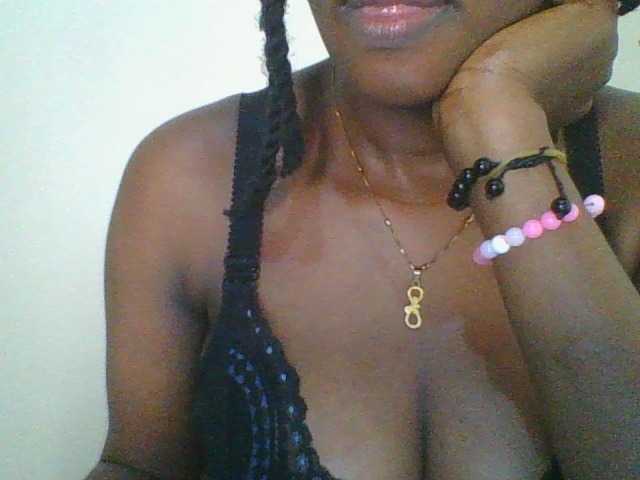 Juicybaby1 live cam on BongaCams