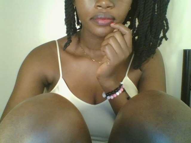 Juicybaby1 live cam on BongaCams
